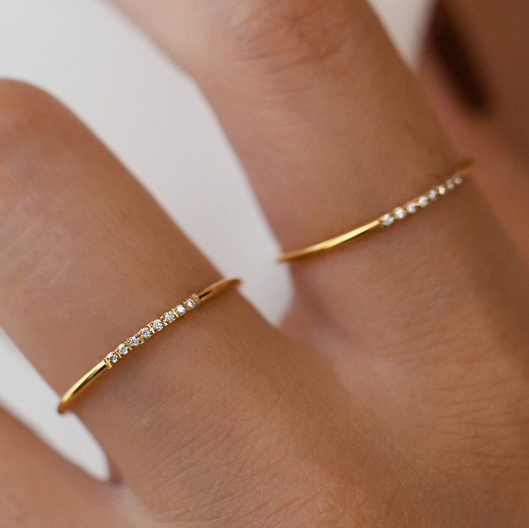 Nhẫn Mảnh Đính Đá Titan Không Han Rỉ TT 4481