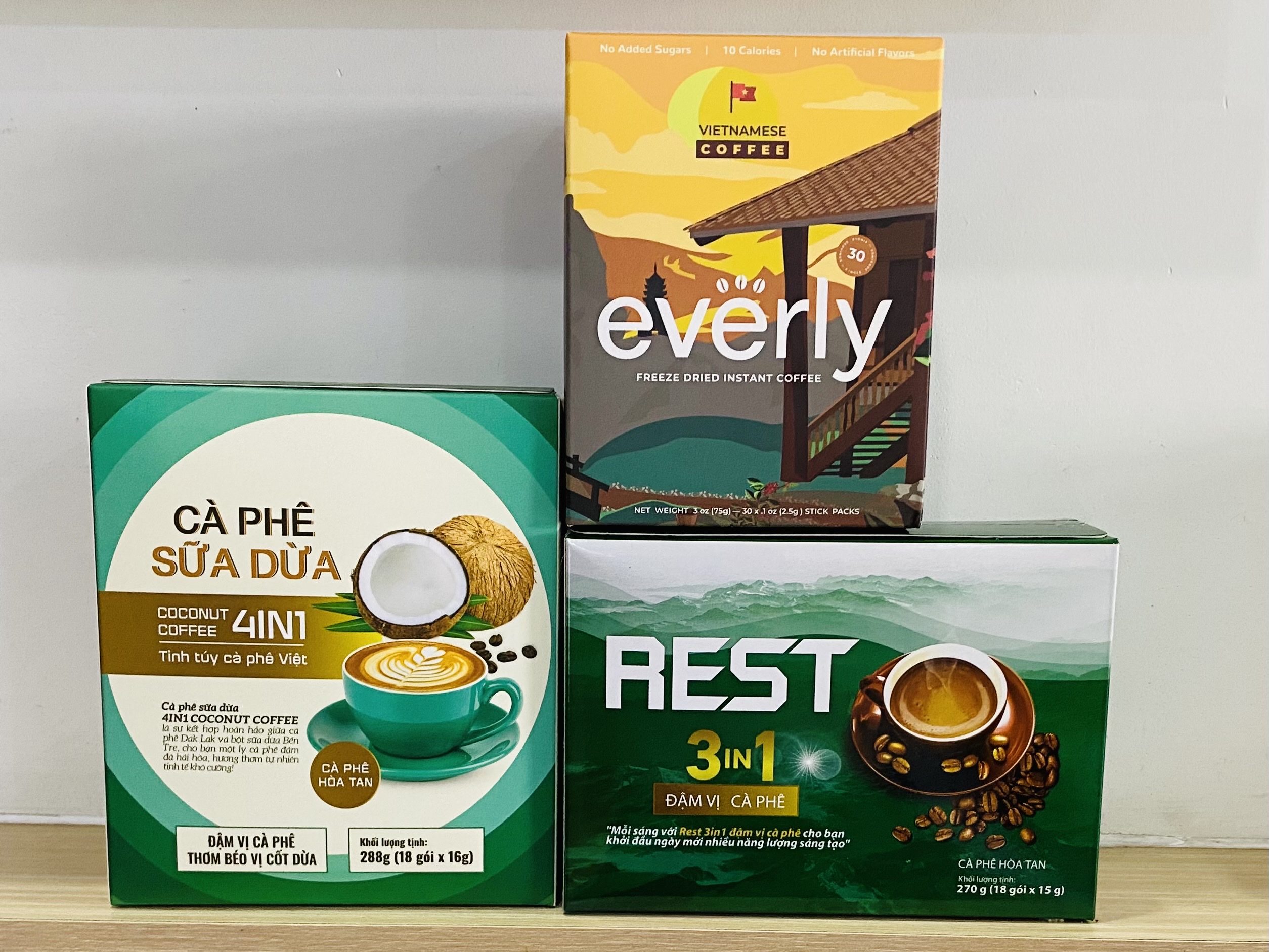 <Hộp 18 gói> Đậm Vị Cà Phê Sữa REST 3iN1 EVEREST COFFEES. Tiêu Chuẩn FDA Hoa Kỳ. Xuất Khẩu Quốc Tế