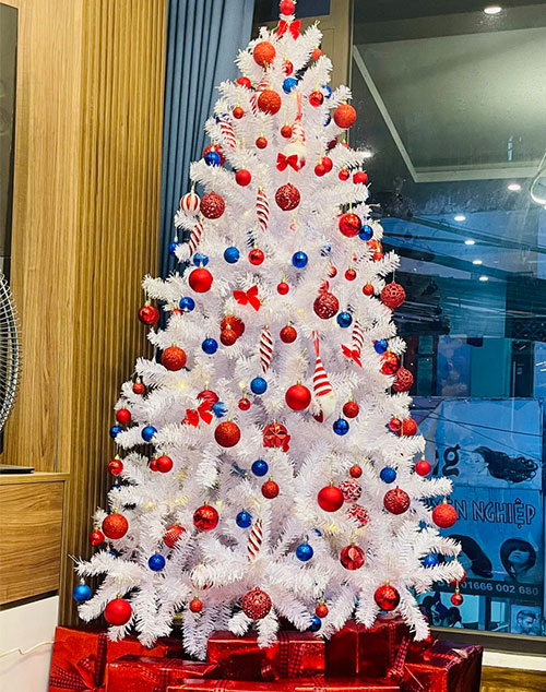 Cây thông noel màu trắng  - Cây thông noel đẹp - Tán dày và đều, cây thông chắc chắn, dể tháo lắp