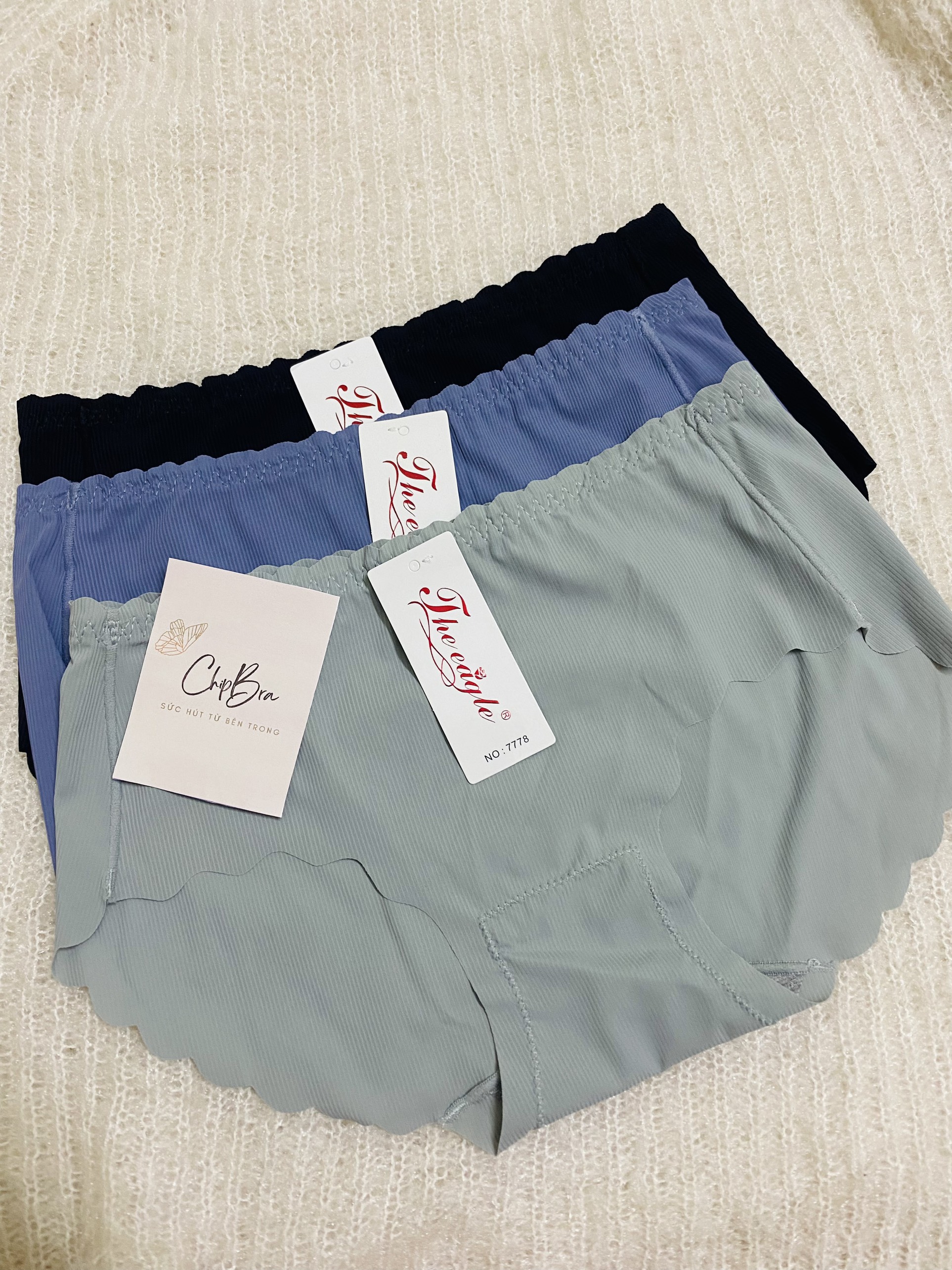 QUẦN LÓT NỮ ĐÚC SU THUN LẠNH THẤM HÚT MỒ HÔI KHÔNG ĐƯỜNG MAY