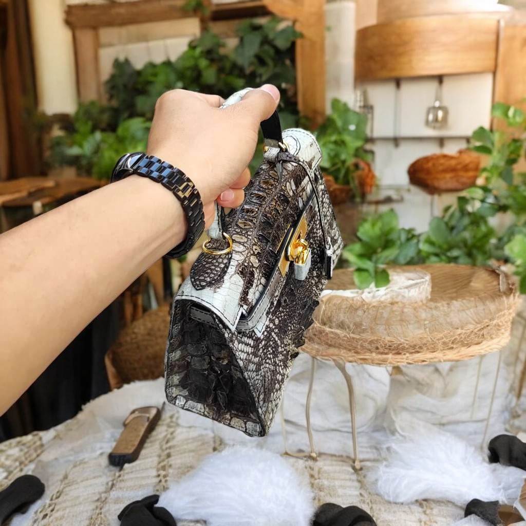 Túi xách nữ Da cá sấu nguyên thủy mộc mạc!