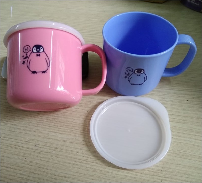 Combo 01 Bát ăn cho bé có quai cầm Kokubo Meal Bowl φ15cm + 01 Cốc nhựa uống nước Nakaya 200ml có nắp silicon mềm - Made in Japan