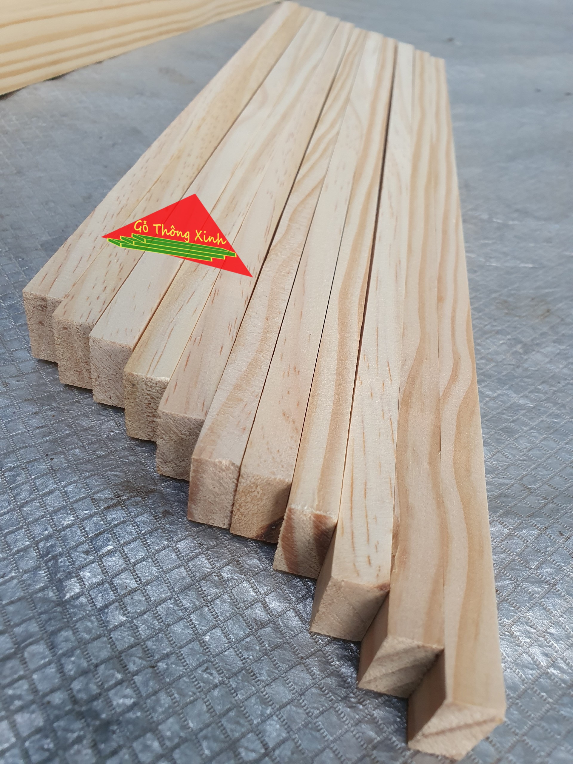 Thanh gỗ thông dày 1cm,rộng 2cm,dài 50cm dùng làm nẹp chỉ,khung viền,đóng chuồng thú cưng,đóng kệ giày,decor,DIY