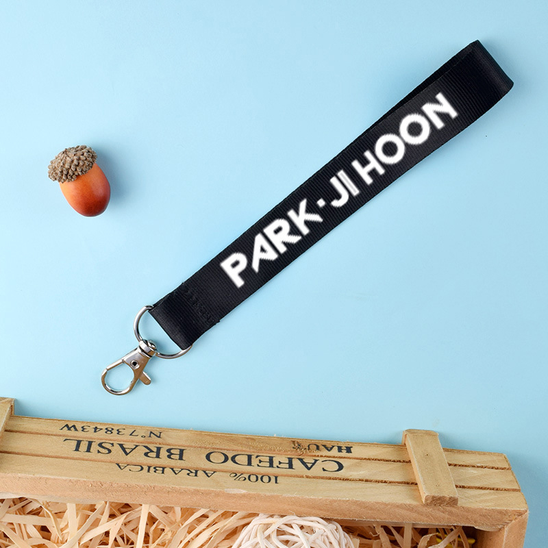 Móc khóa dây strap Park Jihoon WANNA ONE