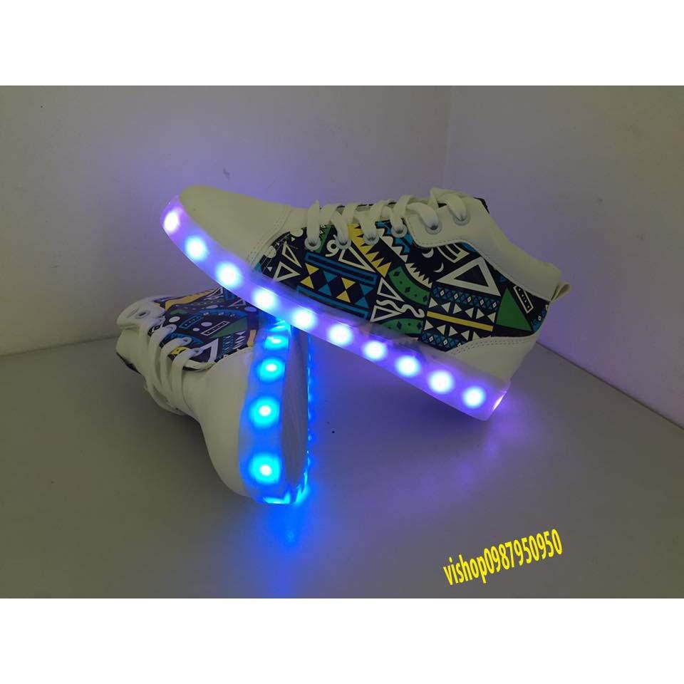 Giày phát sáng cao cổ họa tiết  phát sáng 7 màu 11 chế độ tặng dây giày phát sáng (có video) mã HW10  L7 in 1