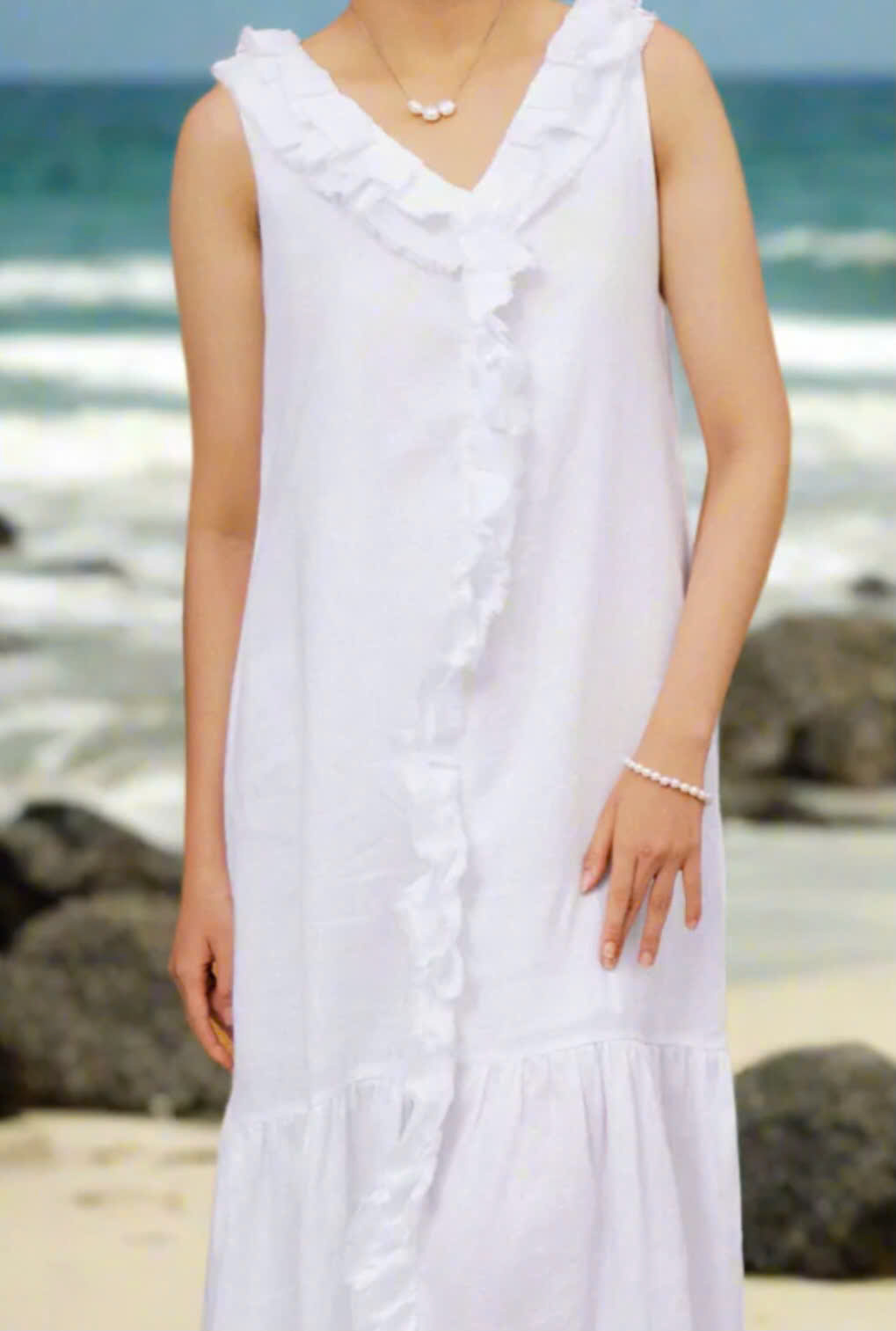 Đầm Maxi Linen Trắng Rút Rua Thủ Công Cao Cấp Du lịch Biển Resorts Lân Sa Thời trang Hity DRE209