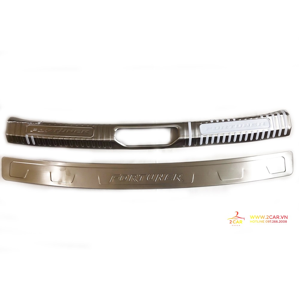 Ốp chống trầy cốp trong, ngoài xe Toyota Fortuner 2017 - 2022 inox cao cấp