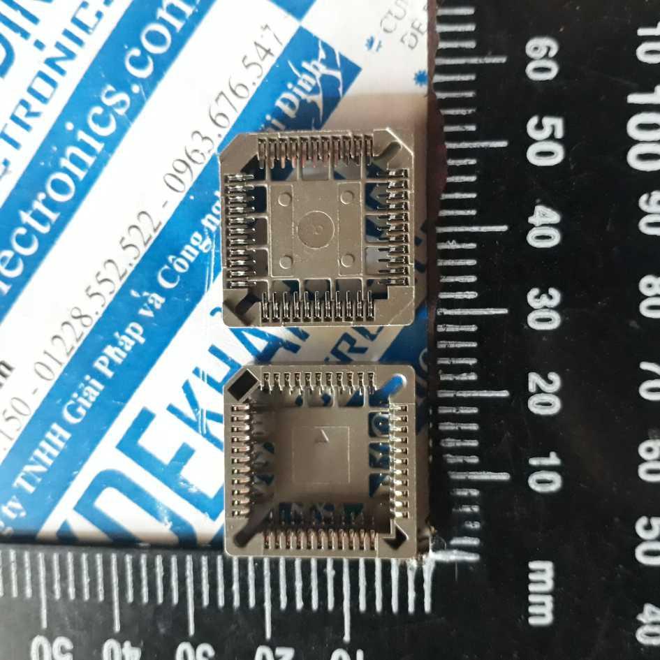 3 cái Đế IC Vuông 32P PLCC kde2795