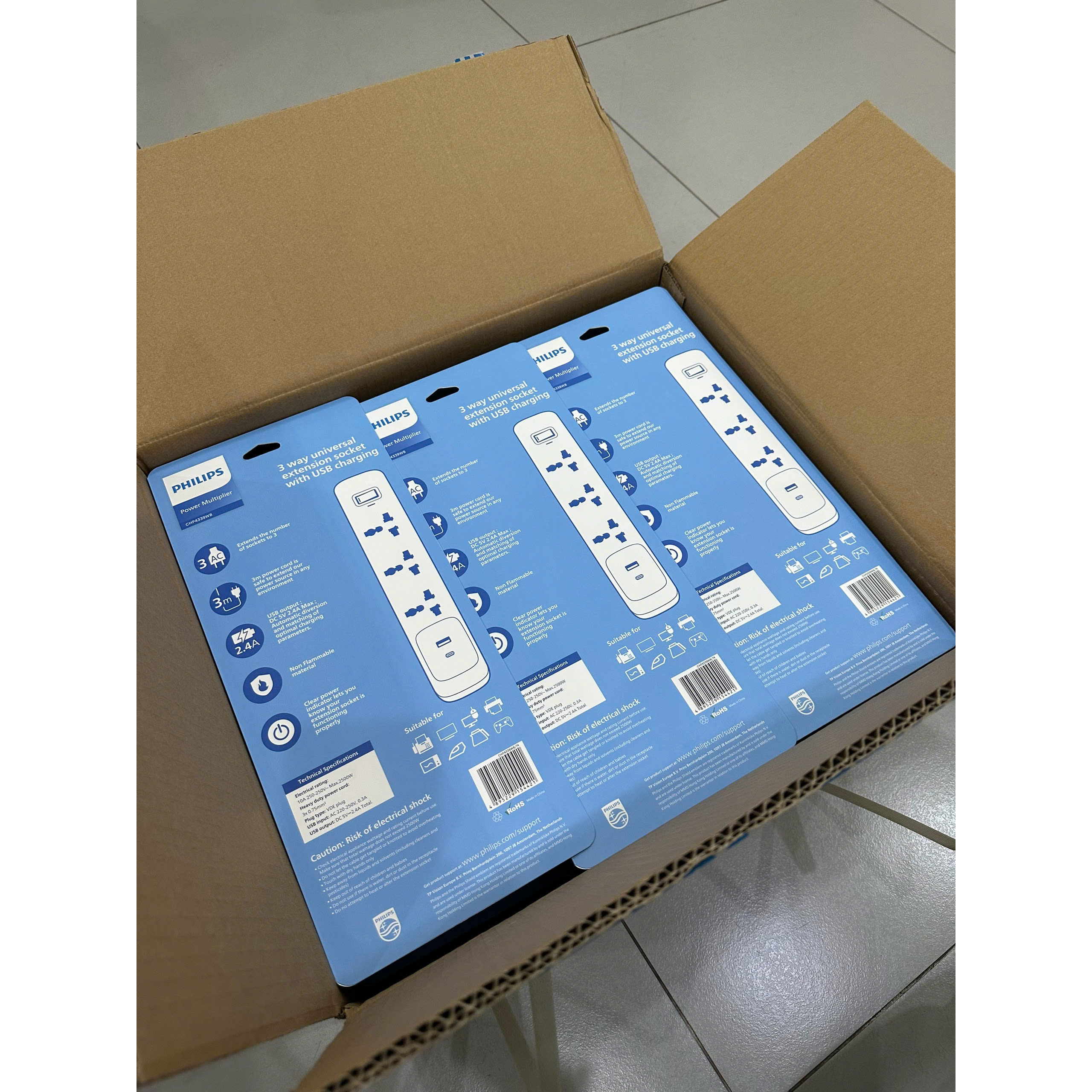 Ổ cắm điện Philips 3 lỗ 3 chấu, 1 cổng sạc USB + 1 cổng type C max 2.4A CHP4339WB/74 (2500W) - 3m
