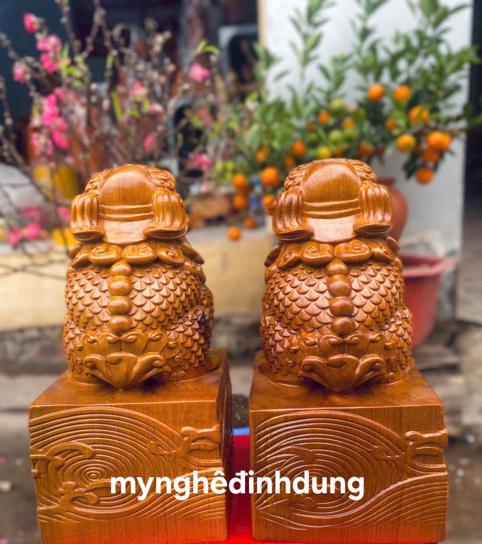 Cặp nghê phong thủy cầu tài lộc bằng gỗ bách xanh thơm nức cao 23x12x12cm