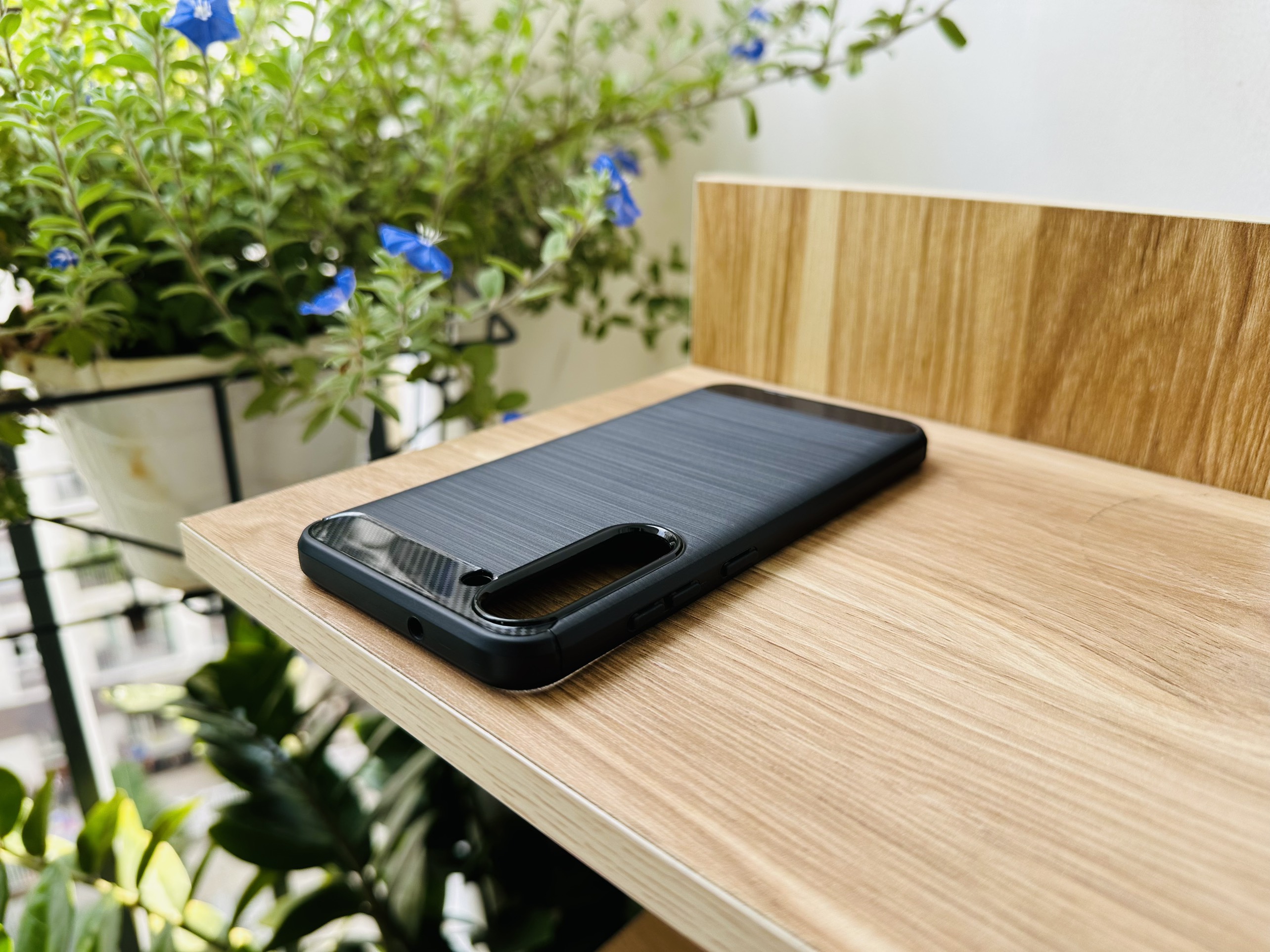 Ốp lưng dành cho Galaxy S23 Plus Likgus armor chống sốc- Hàng chính hãng
