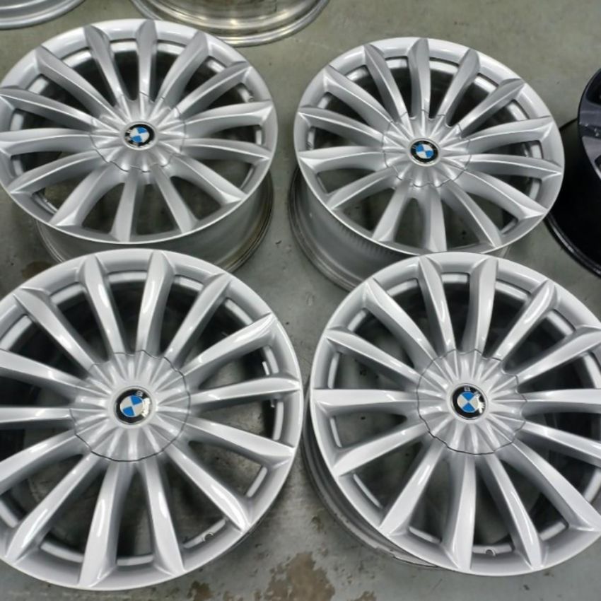 Logo chụp mâm, lazang bánh xe ô tô BMW 7 Series đời mới 730 Li, 740 Li, 750Li - Đường kính 17.2cm