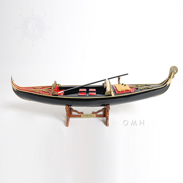 Mô Hình Thuyền Gỗ Venetian Gondola Painted Black/Red Dùng Để Trưng Bày /Trang Trí  Dài 64 Cm