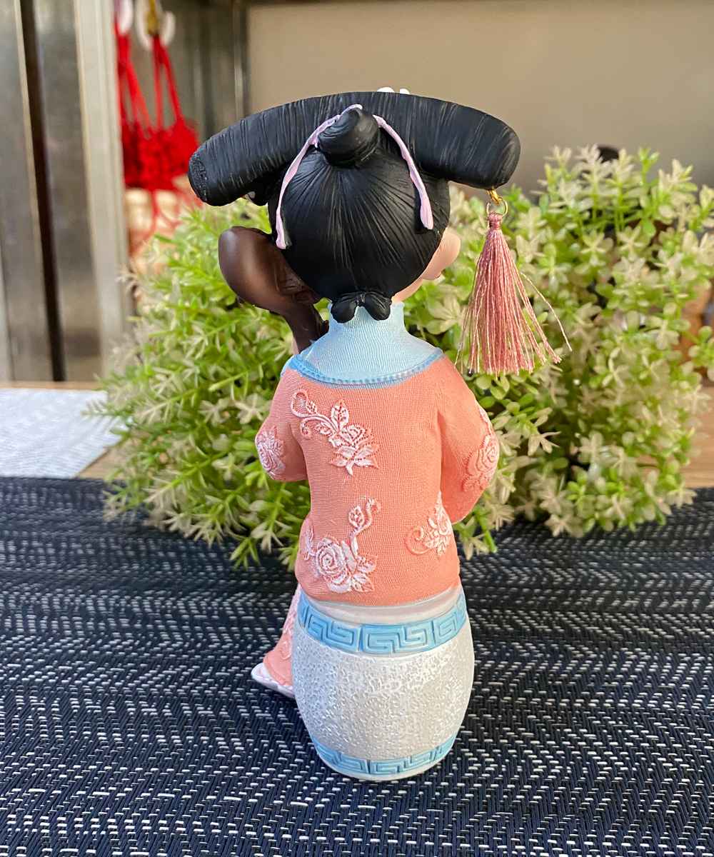 Tượng thiếu nữ đánh đàn 15cm