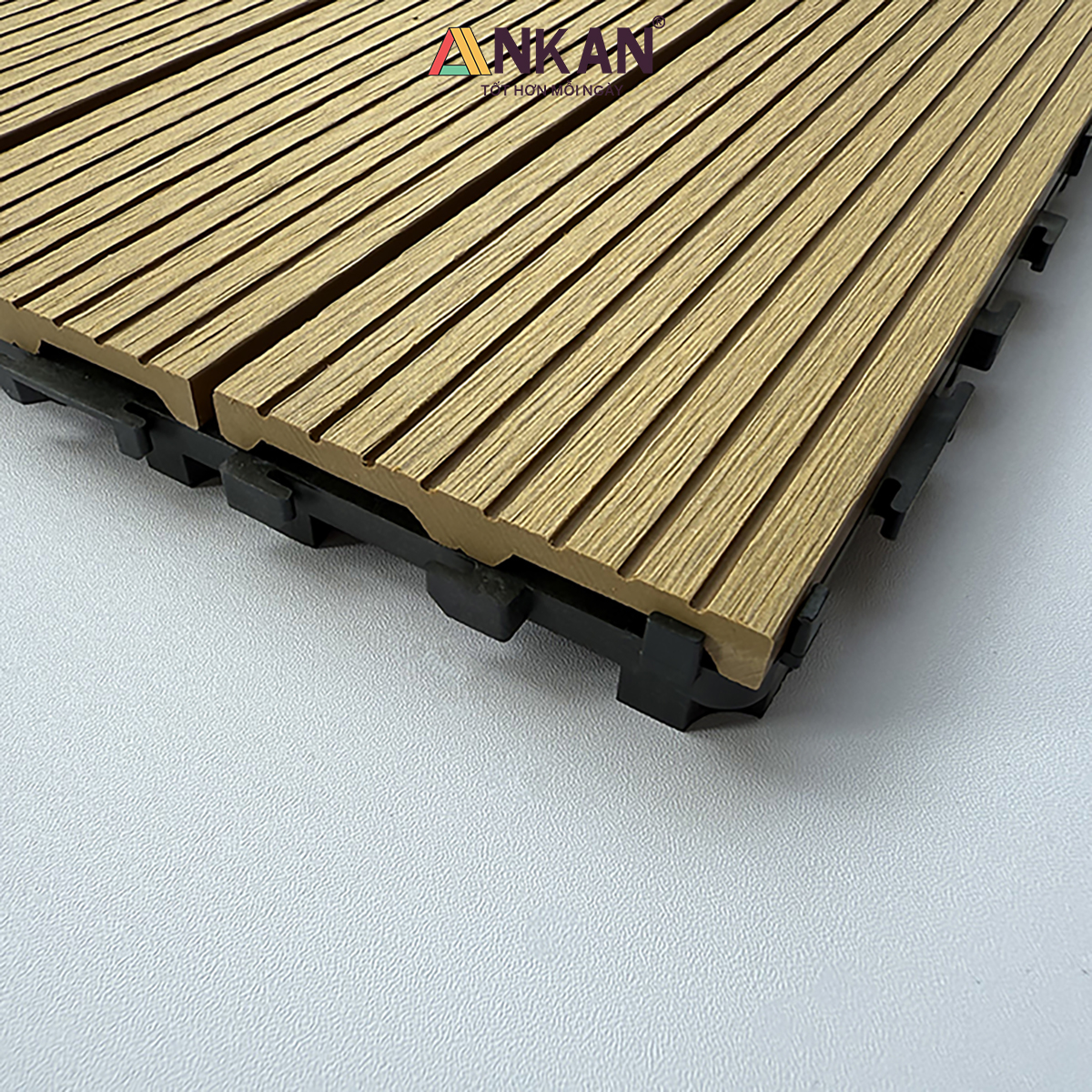 Tấm Lót Sàn Ban Công Composite Ngoài Trời Chống Trơn Chịu Nước Trang Trí Sân Vườn Hiện Đại – Dễ Lắp Đặt, Bền Màu, Không Mối Mọt