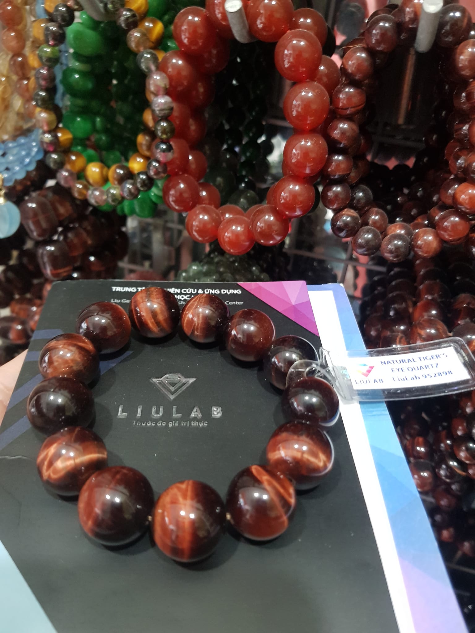 Vòng tay phong thủy may mắn Nam Mệnh Hỏa mệnh Thổ size 16ly hay 16mm mới bóng đẹp đúng cung sanh may mắn tài lộc ạ Chất liệu đá thạch anh mắt hổ Đỏ Nâu thiên nhiên Natural Tiger'Eye Quartz