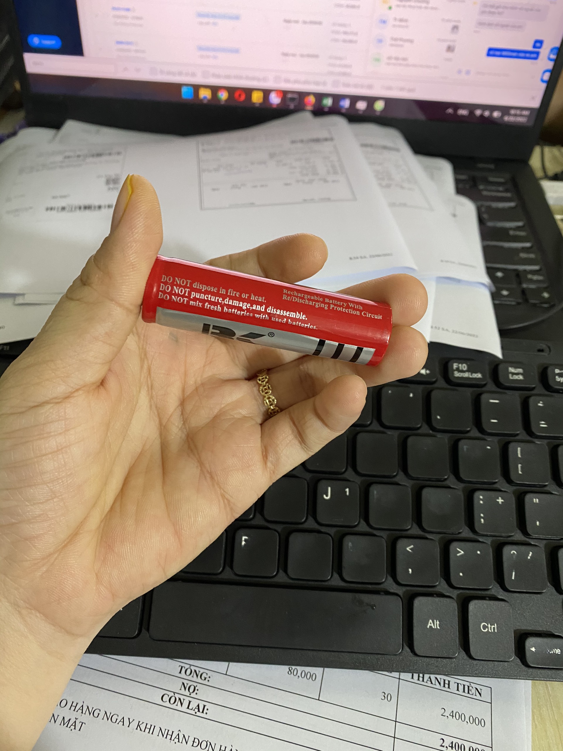 Pin Sạc Lithium 18650 3.7V new