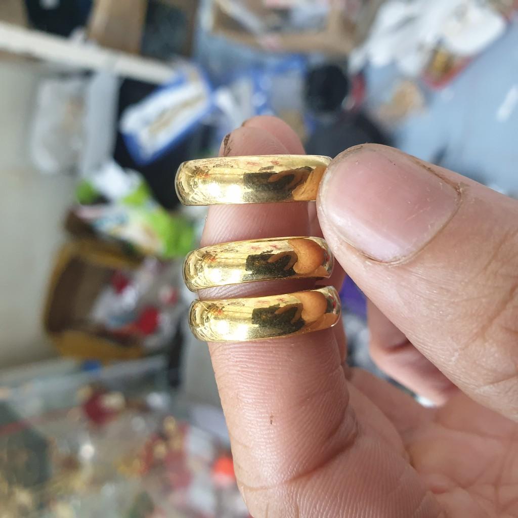 Nhẫn trơn dạng khâu vàng titanium cao cấp- Dùng tắm rửa thoải mái không đen