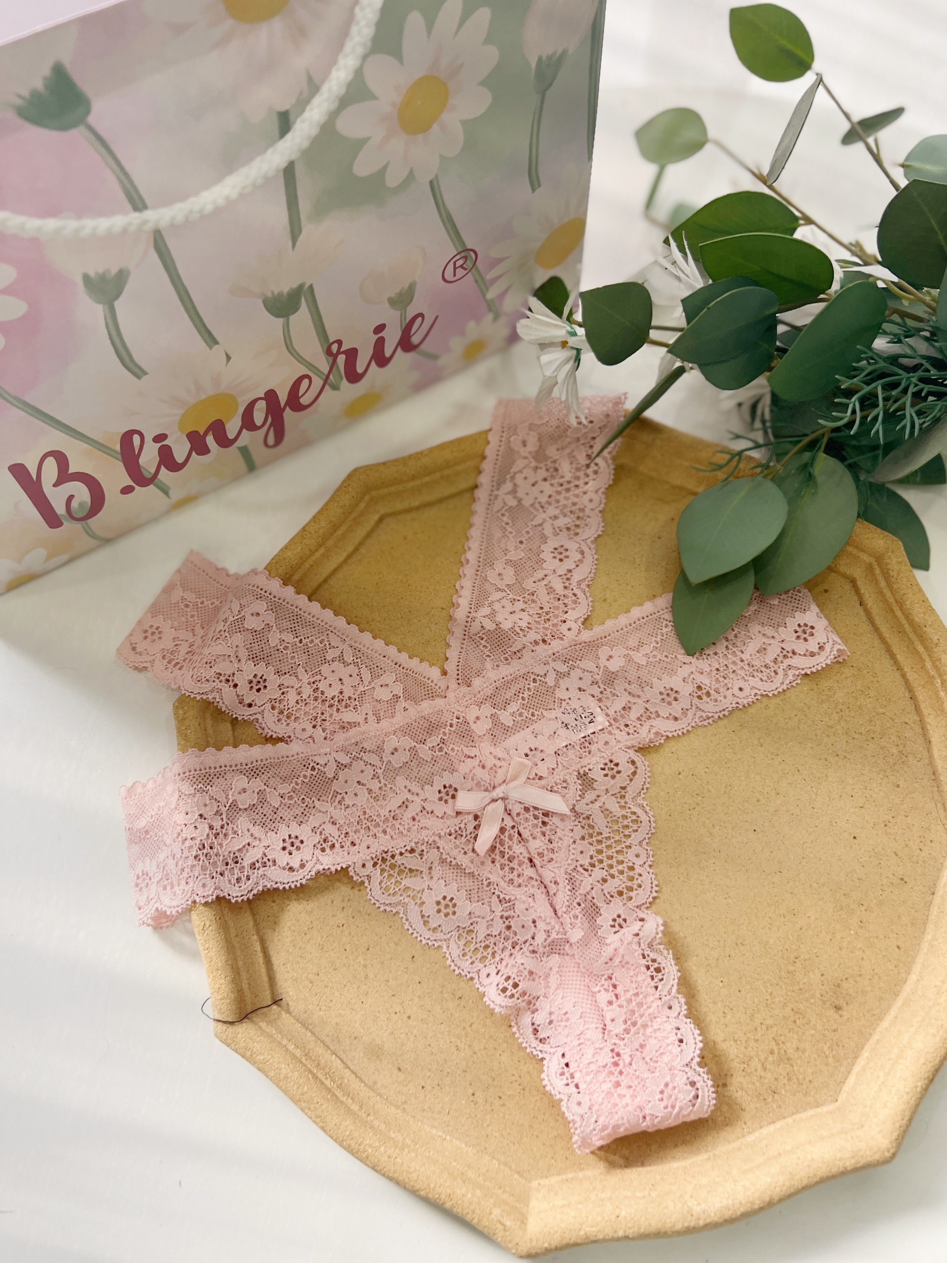 Quần Lót Ren Hoa - B.Lingerie