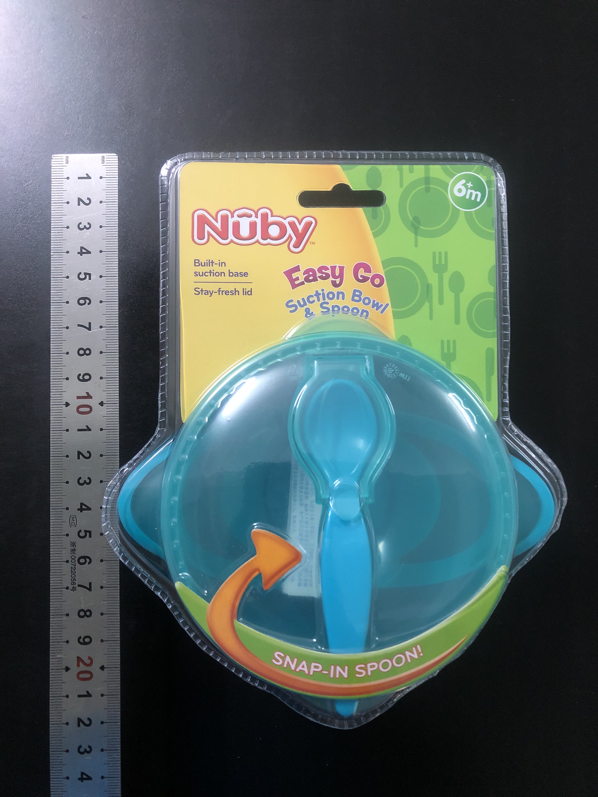 [ 5487-Nuby ] Bộ bát kèm thìa ăn dặm Easy Go, có đế hút chân không