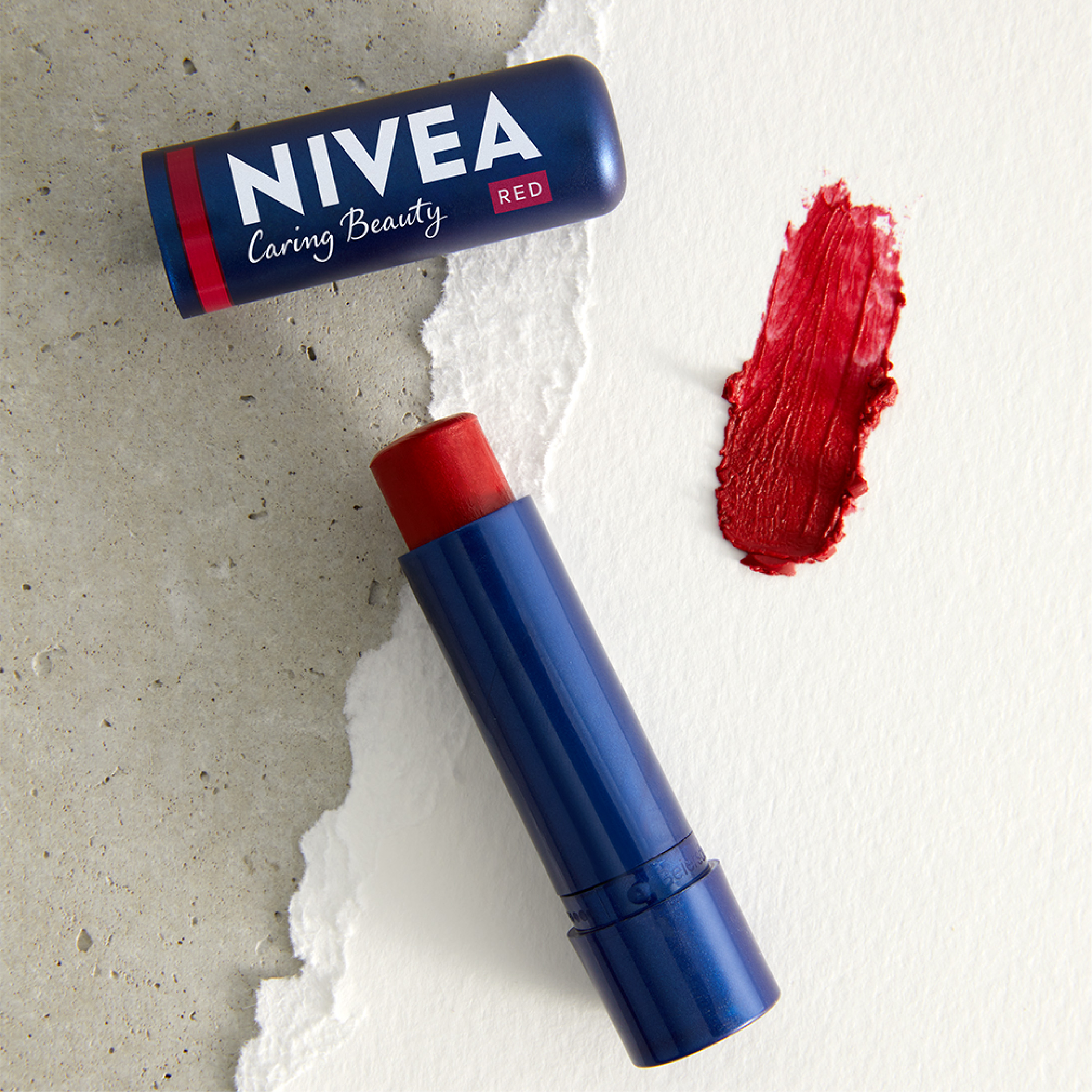 Son Trang Điểm Dưỡng Môi NIVEA Sassy Red Đỏ Quyến Rũ (4.8 g) - 88058