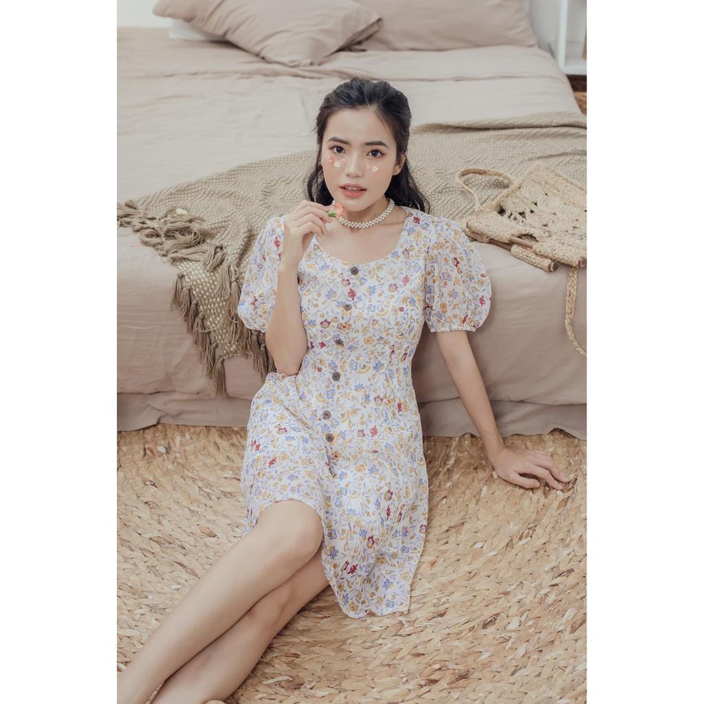 Đầm trắng hoa nút gỗ Zoe Dress Gem Clothing SP060290
