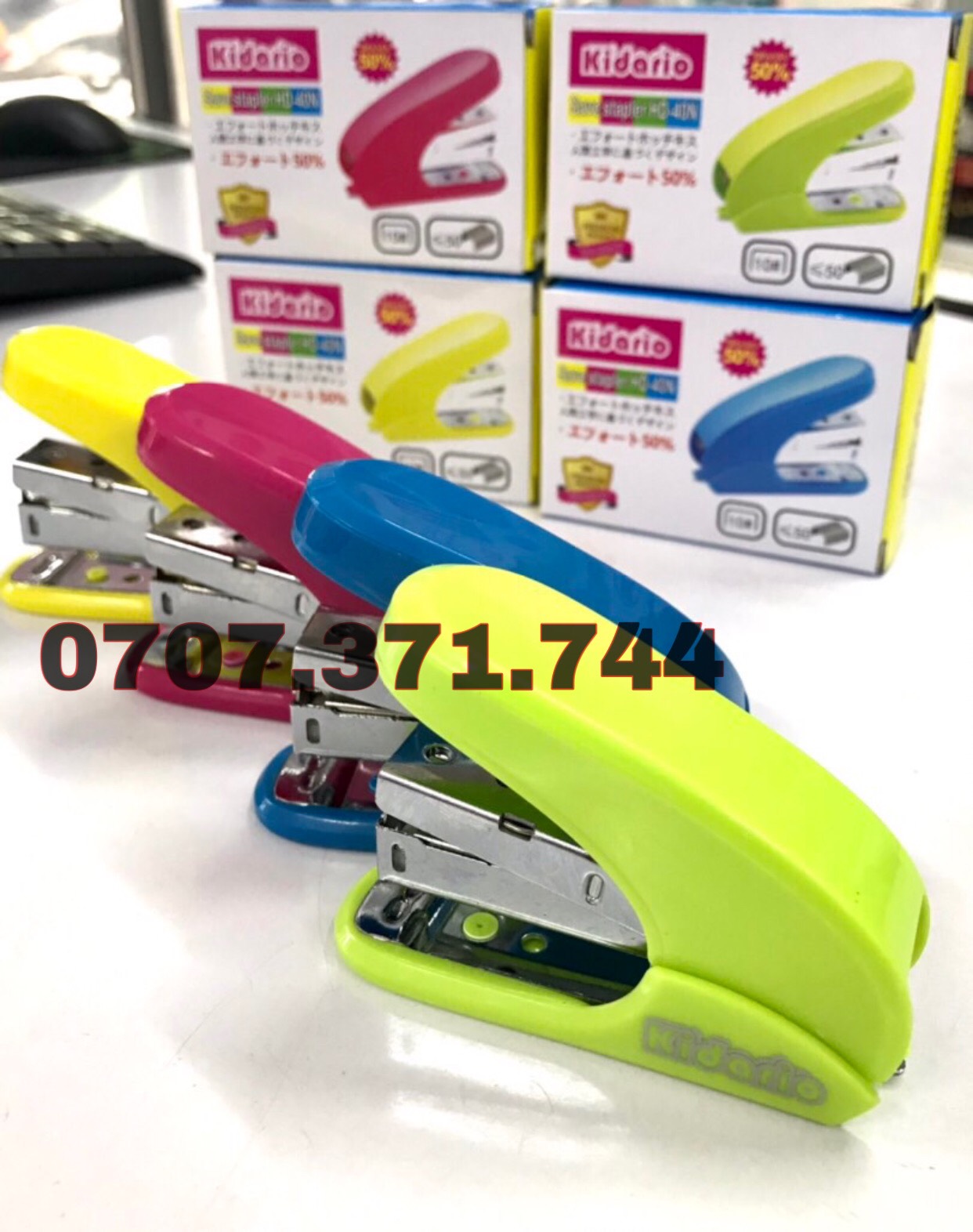 Bấm Kim Số 10 Kidario HD-40N - Giao Màu Ngẫu Nhiên