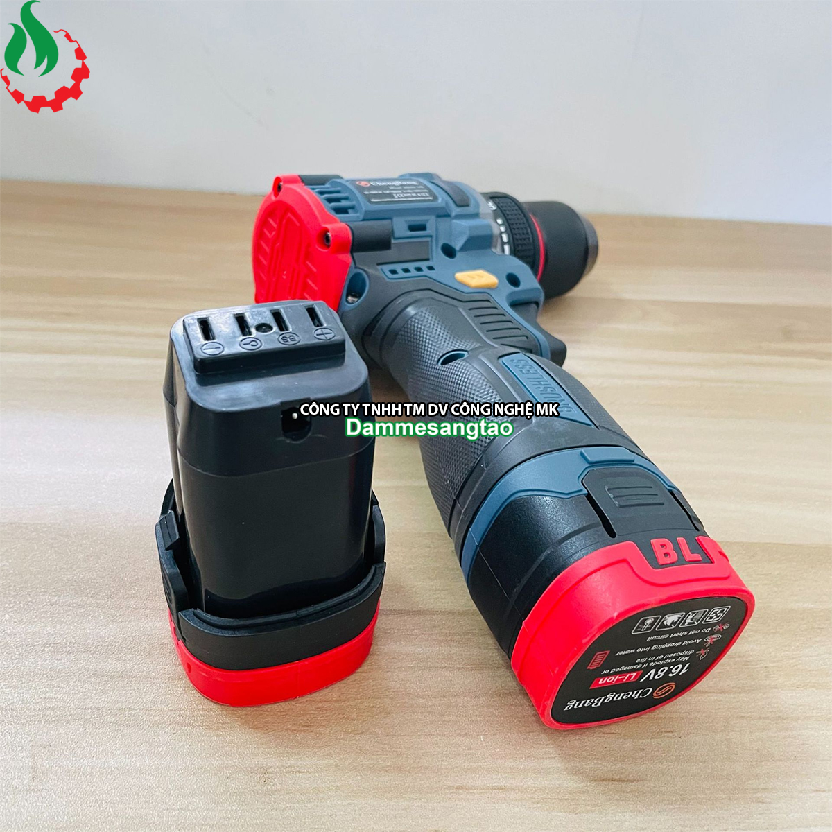 Máy khoan pin 14V không chổi than