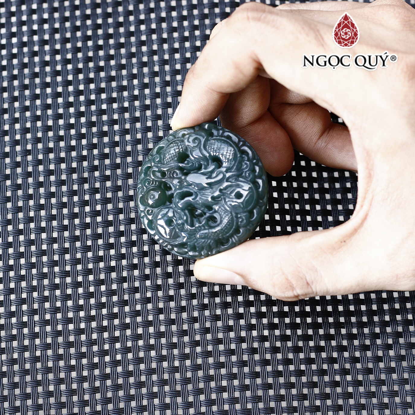 Mặt dây chuyền hình rồng đá chalcedony mệnh hỏa, mộc - Ngọc Quý Gemstones