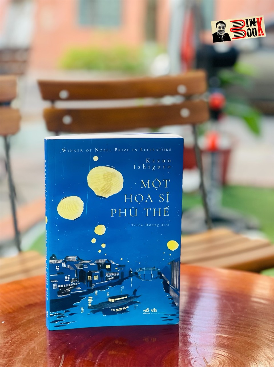 MỘT HỌA SĨ PHÙ THẾ - Kazuo Ishiguro – Nhã Nam – bìa mềm