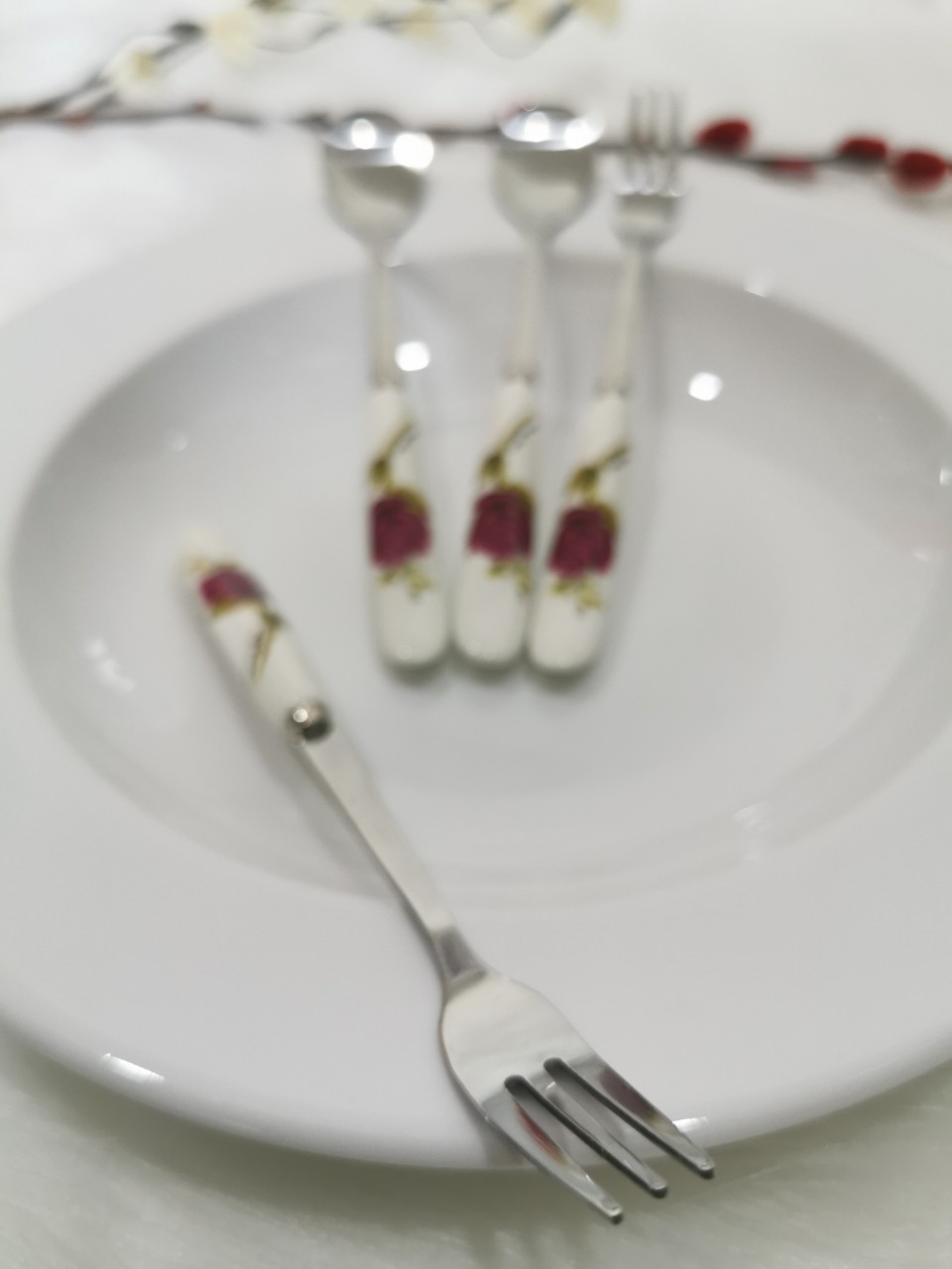 Bộ 2 muỗng và 2 nĩa ăn bánh inox kết hợp sứ Hàn Quốc