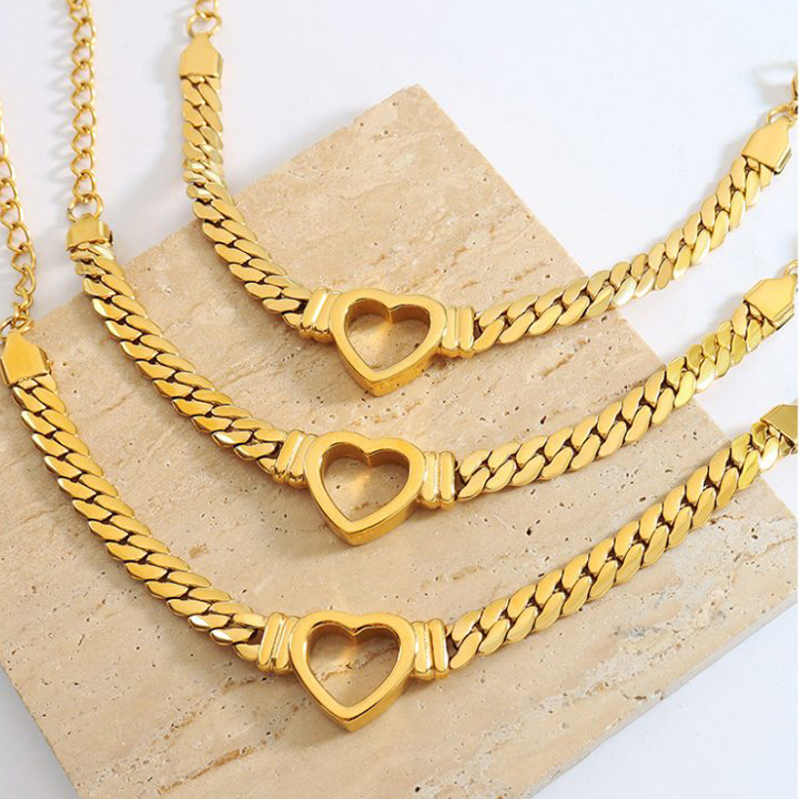 Lắc tay titan mặt trái tim thời trang WVT764 Không đen không gỉ sét