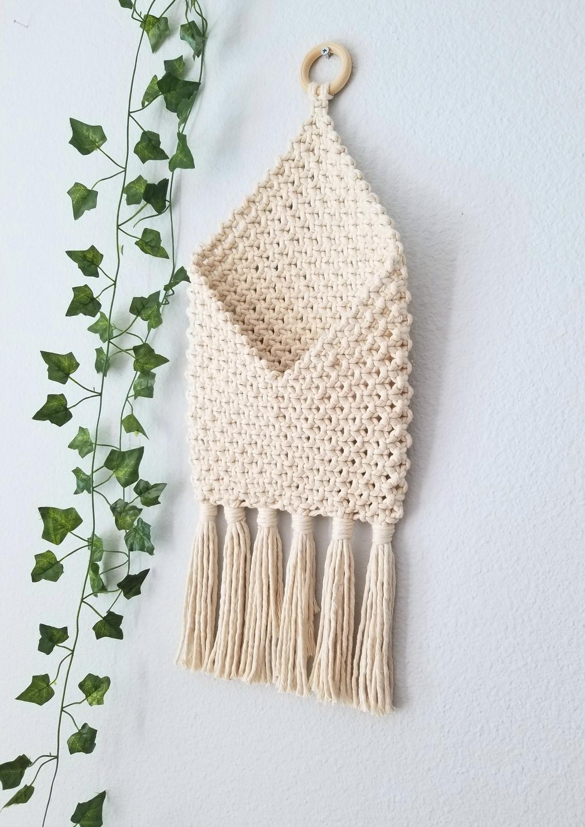 Túi Macrame treo tường tiện lợi TTM04- Đựng đồ tiện dụng, lưu trữ đa năng, trang trí phòng khách, phòng ngủ, quà tặng sinh nhật, tân gia ( Trang trí nhà cửa)