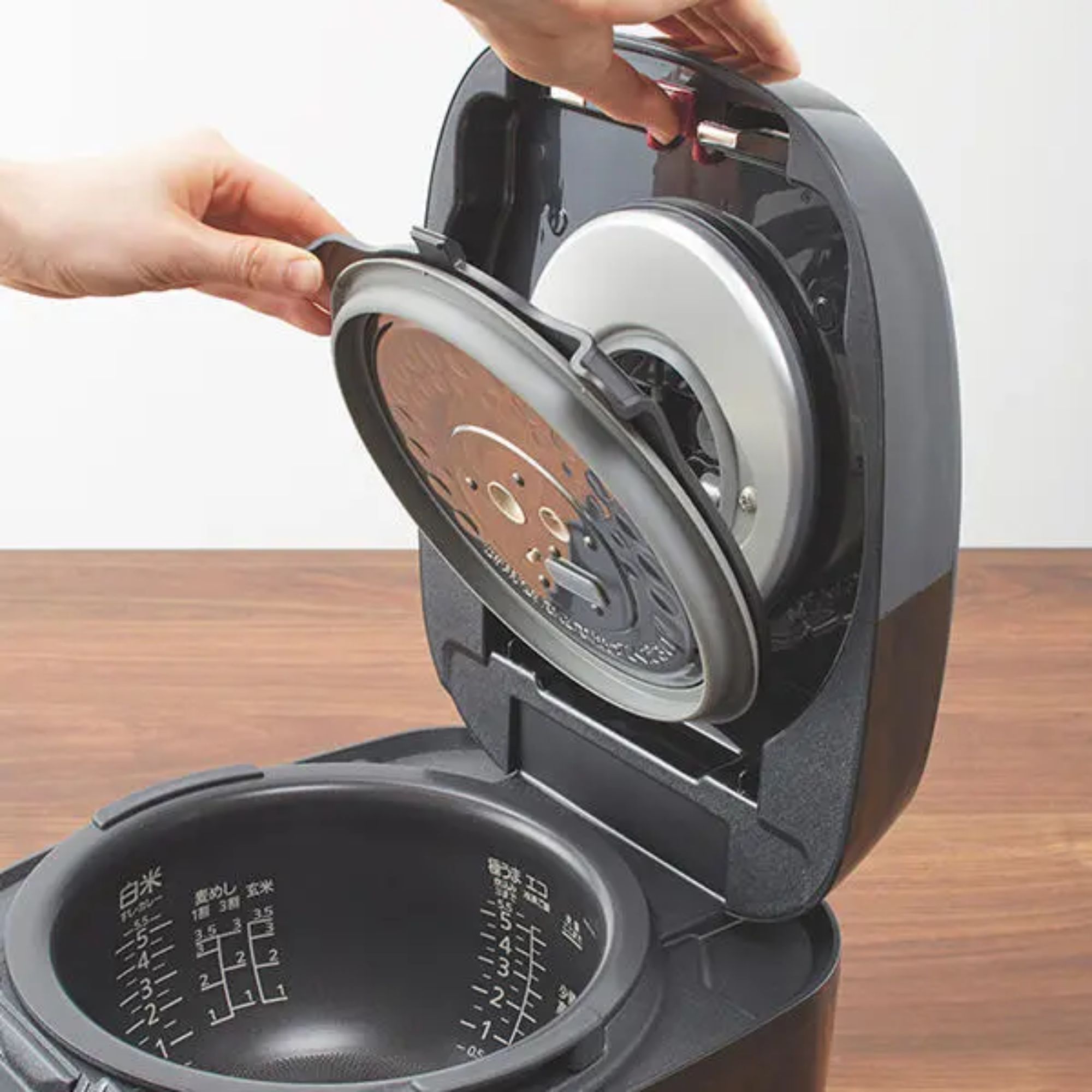 Nồi Cơm Nhiệt Cảm Ứng JPF-A55W- Hàng chính hãng