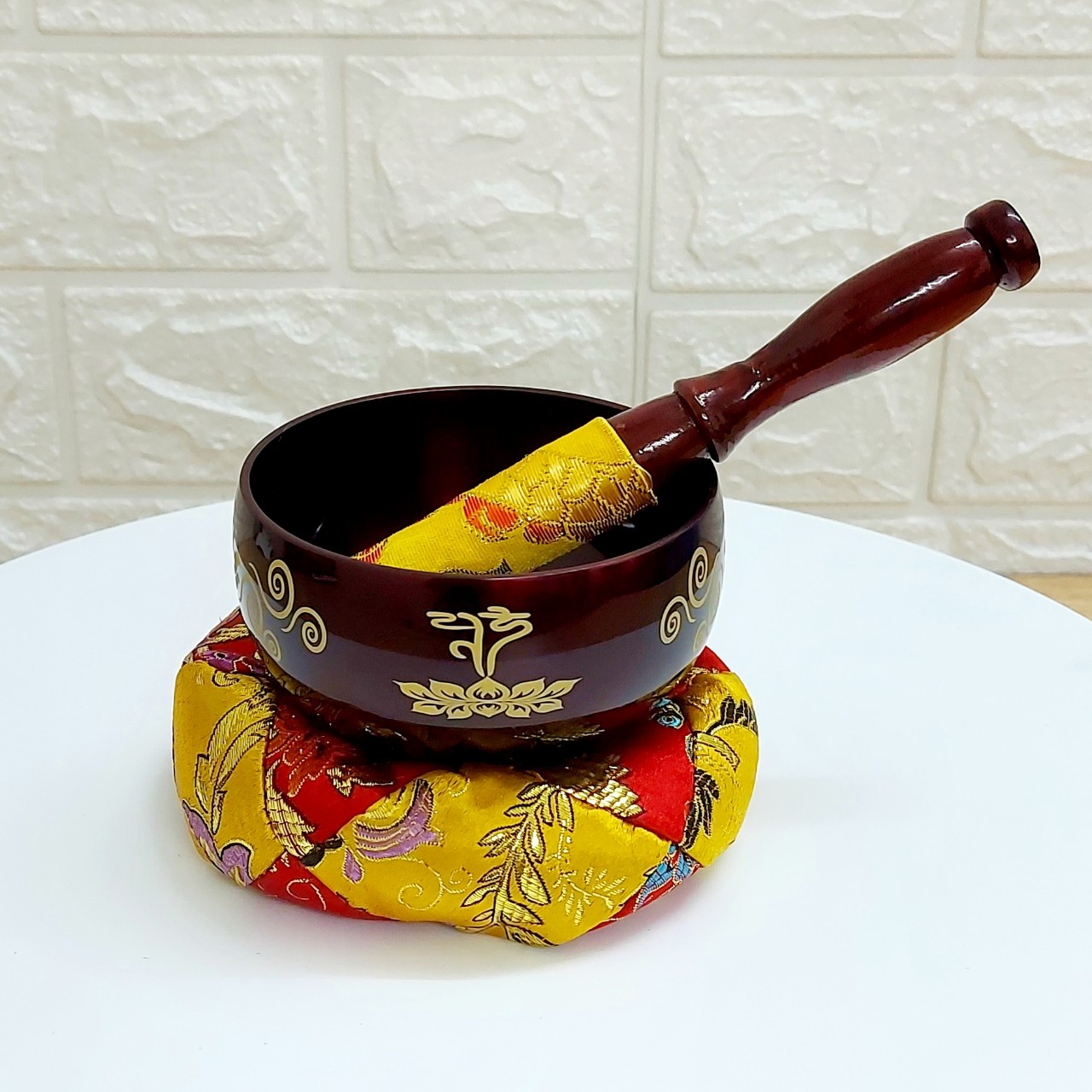 Chuông tụng kinh Japal hoa sen đen vàng