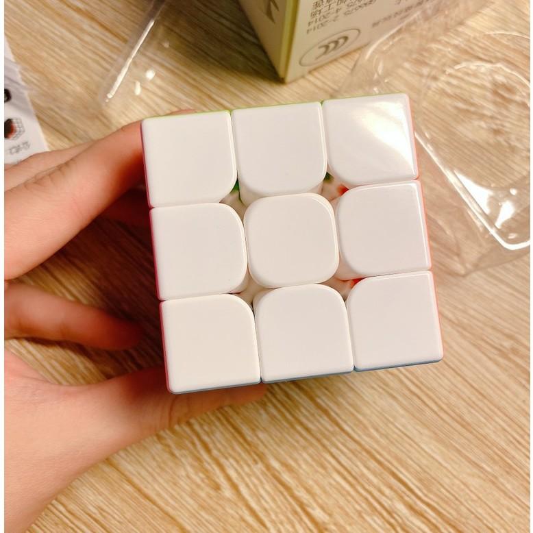 Rubik 3x3 Xoay trơn dễ chơi