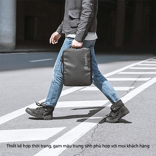 TÚI ĐEO CHÉO TOMTOC (USA) URBAN CODURA SHOULDER BAGS DÀNH CHO MACBOOK LAPTOP 15″16″ chống sốc - HÀNG CHÍNH HÃNG