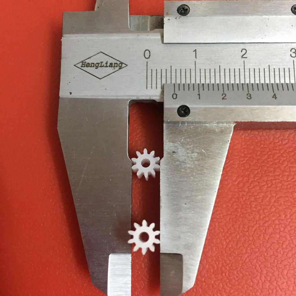 Bánh răng nhựa 10 răng lỗ trục 2 mm dùng để nối trục động cơ trục ô tô