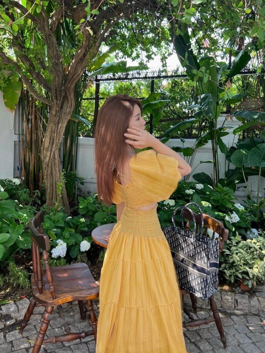 Set Maxi đi biển vàng tay phồng áo Droptop