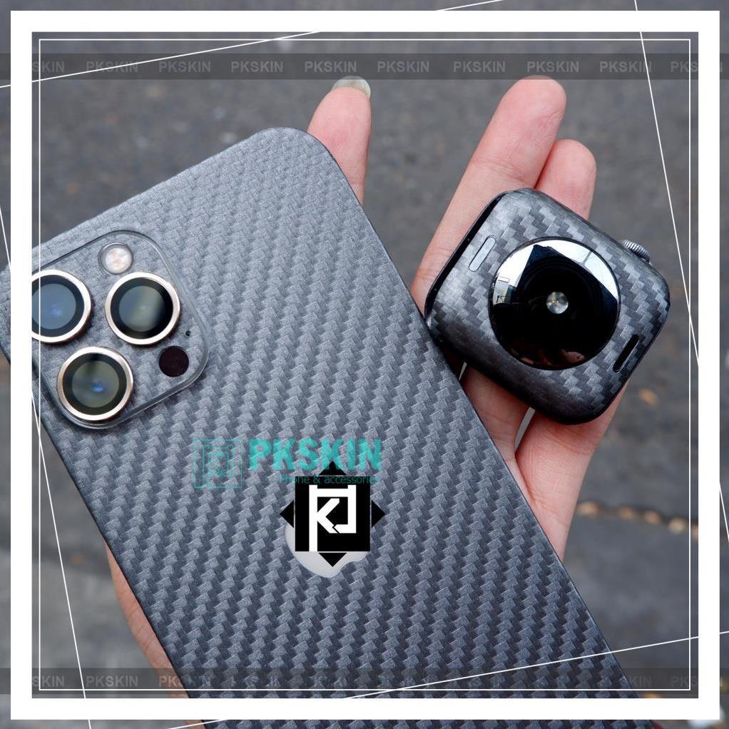 Miếng dán vân nổi carbon dành cho iPhone 12 ,12 pro ,12 pro max ,12 mini , iphone 13 ,13 pro , 13 pro max