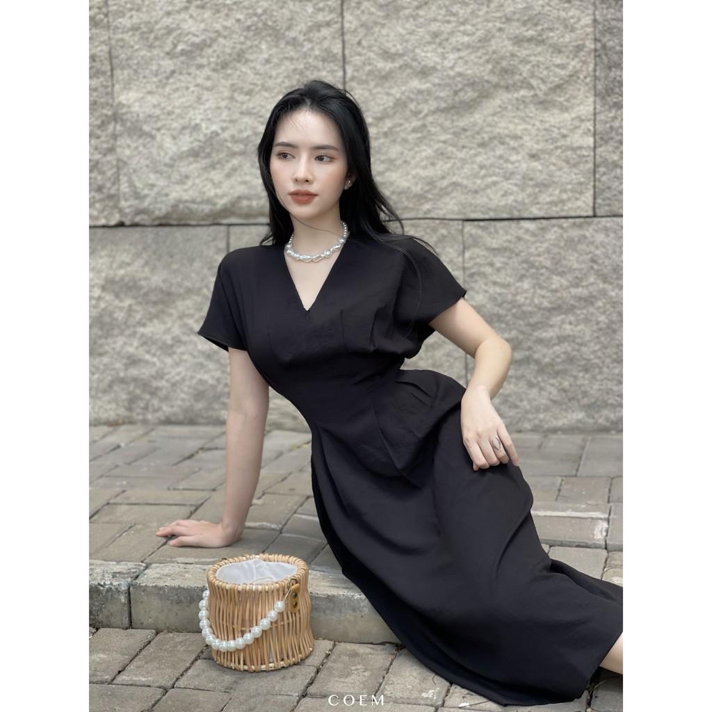 Đầm Midi Cổ Xẻ Chiết Eo Chất Liệu Linen Premium Màu Đen CO EM Thiết Kế Thanh Lịch Nữ Tính