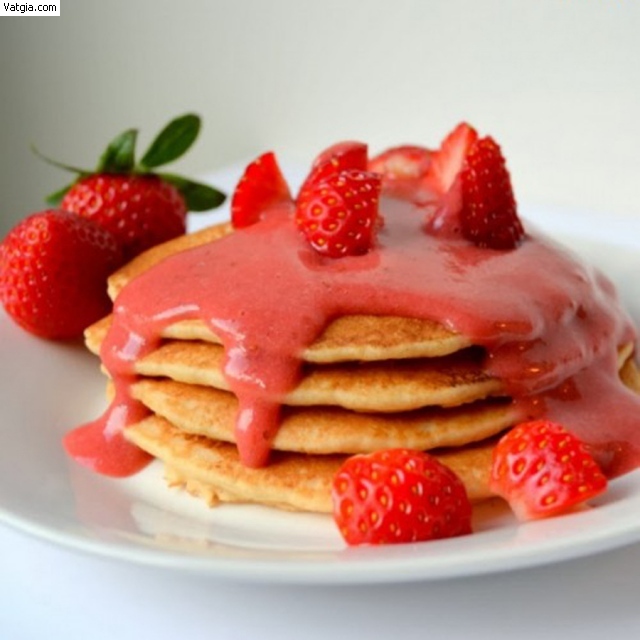 Sirô Dâu Tây hiệu Hershey's Syrup Strawberry 623g