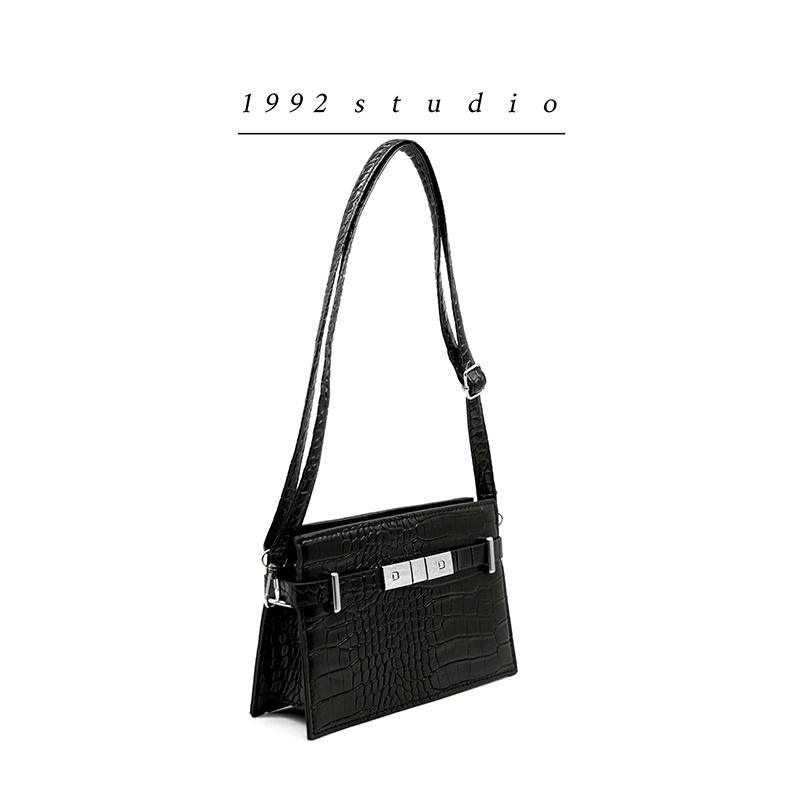 Túi xách nữ màu đen size nhỏ cá tính/ GLENDA BAG