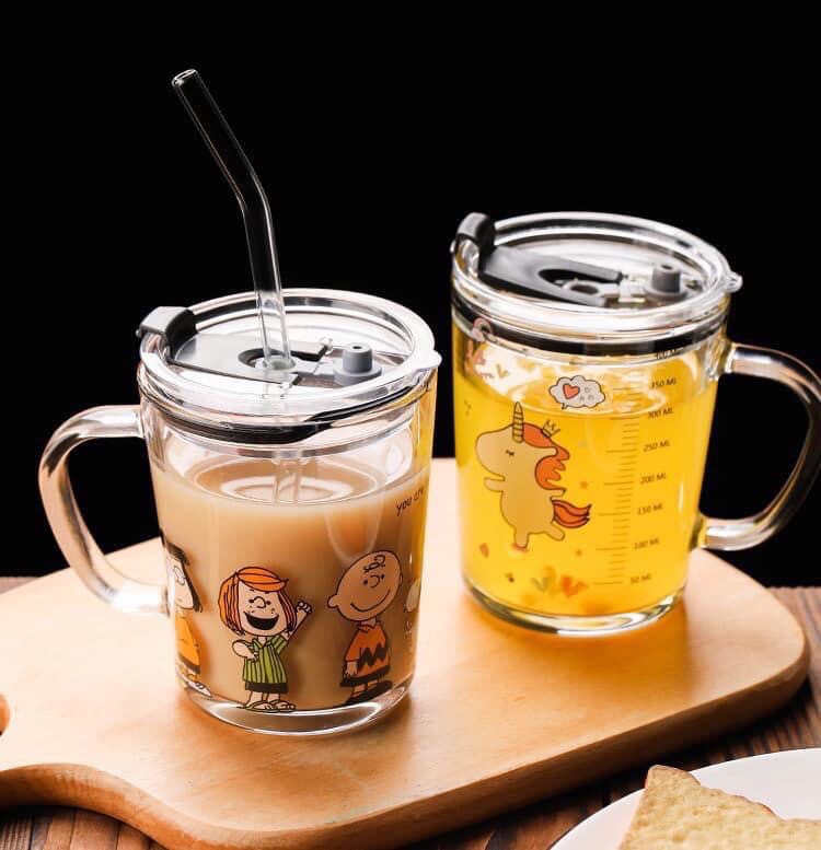Cốc Thuỷ Tinh Chia Vạch Ml Có Nắp Chống Đổ