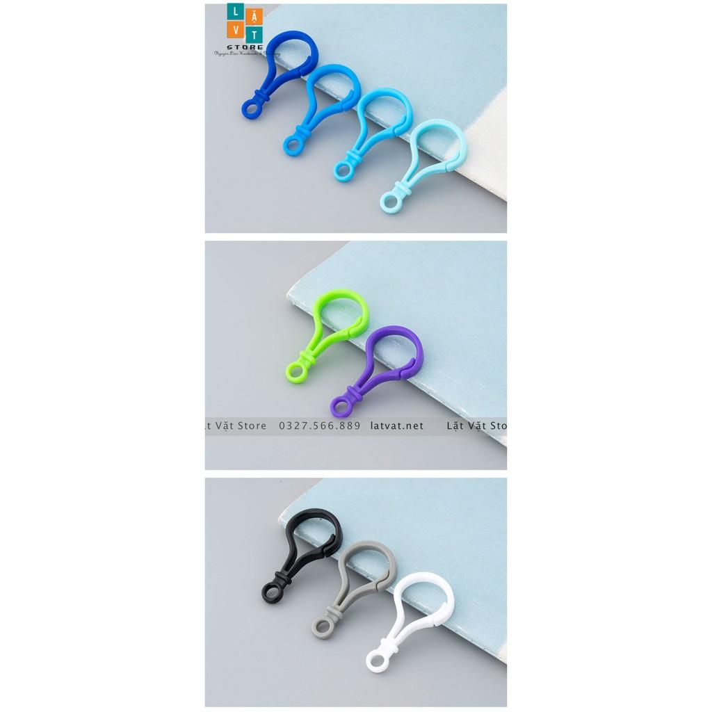 Móc khoá nhựa càng cua đơn giản nhiều màu giá rẻ màu ngẫu nhiên làm phụ kiện handmade, đồ chơi cho trẻ em
