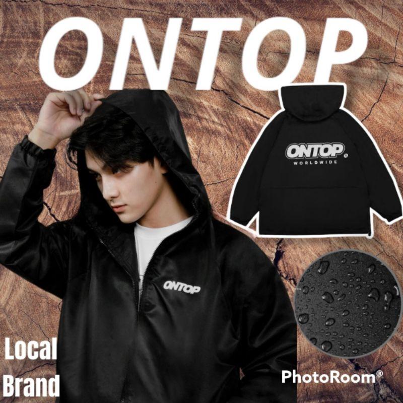 Áo khoác dù local brand ONTOP Worldwide màu đen, có mũ