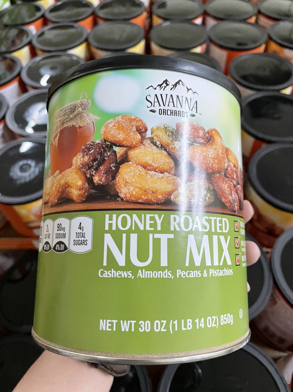 Hạt hỗn hợp tẩm mật ong Savanna Gourmet Honey Roasted Nut Mix 850g nhập Mỹ - Mẫu mới