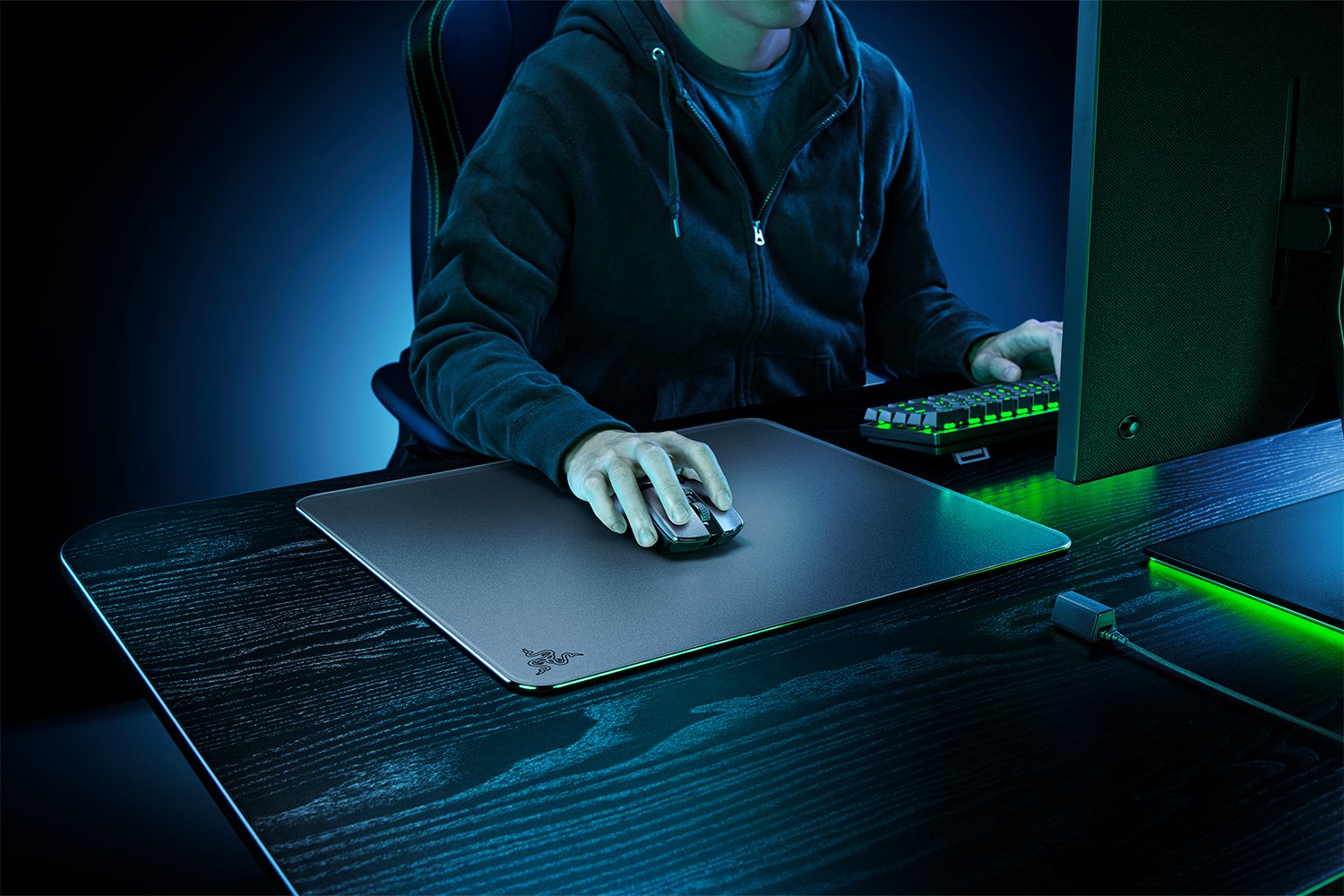 Lót chuột kính cường lực Razer Atla.s - Hàng Chính Hãng Bảo Hành 1 Năm