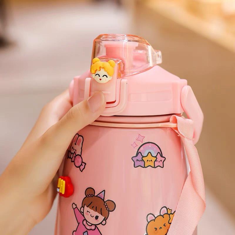 BÌNH NƯỚC GIỮ NHIỆT LÕI INOX 304 KHÔNG GỈ AN TOÀN ĐÁNG YÊU CÓ ỐNG HÚT TẶNG KÈM STICKER DÁN NGỘ NGHĨNH