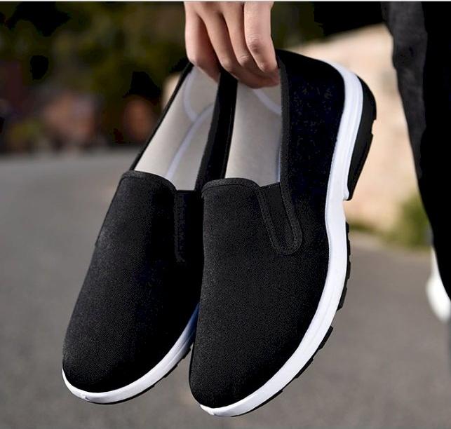 Giày nam slip on vải trơn SM028